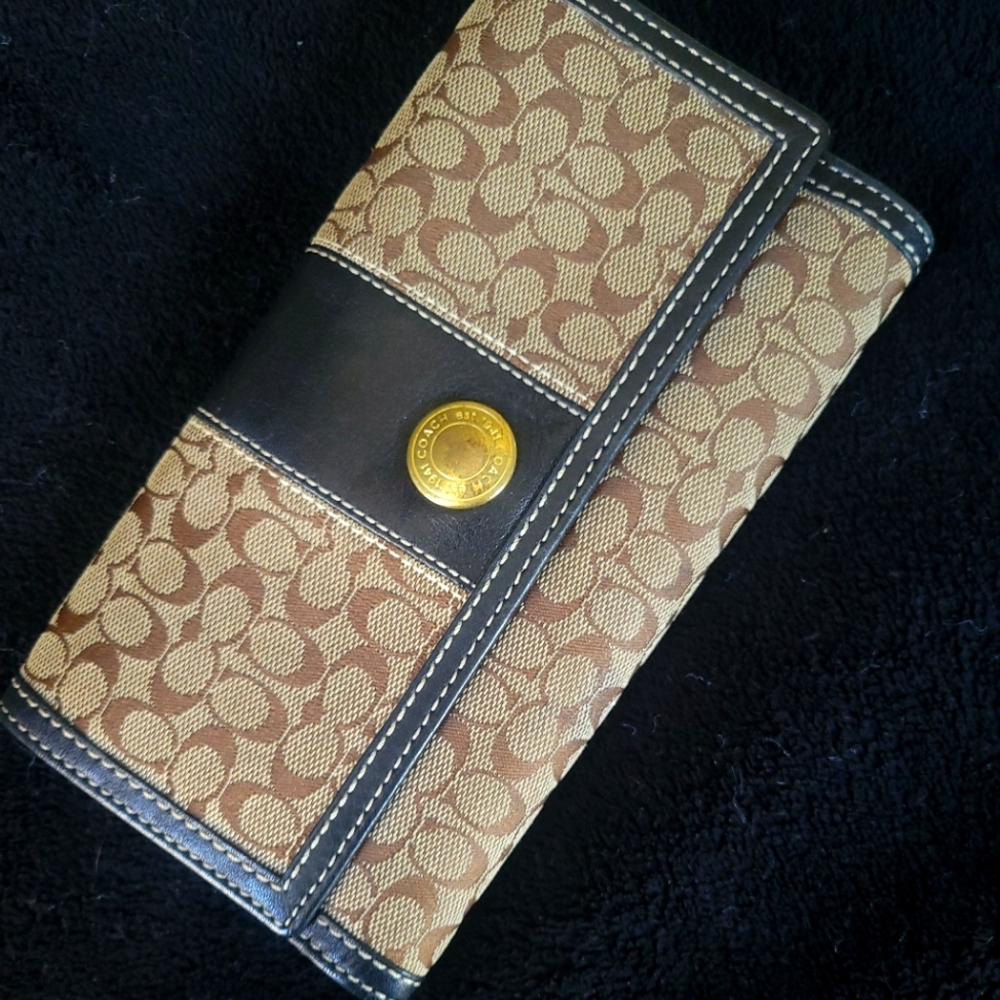 Coach wallet